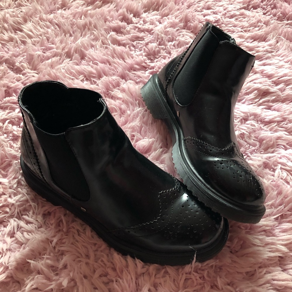 Black Chelsea Boots